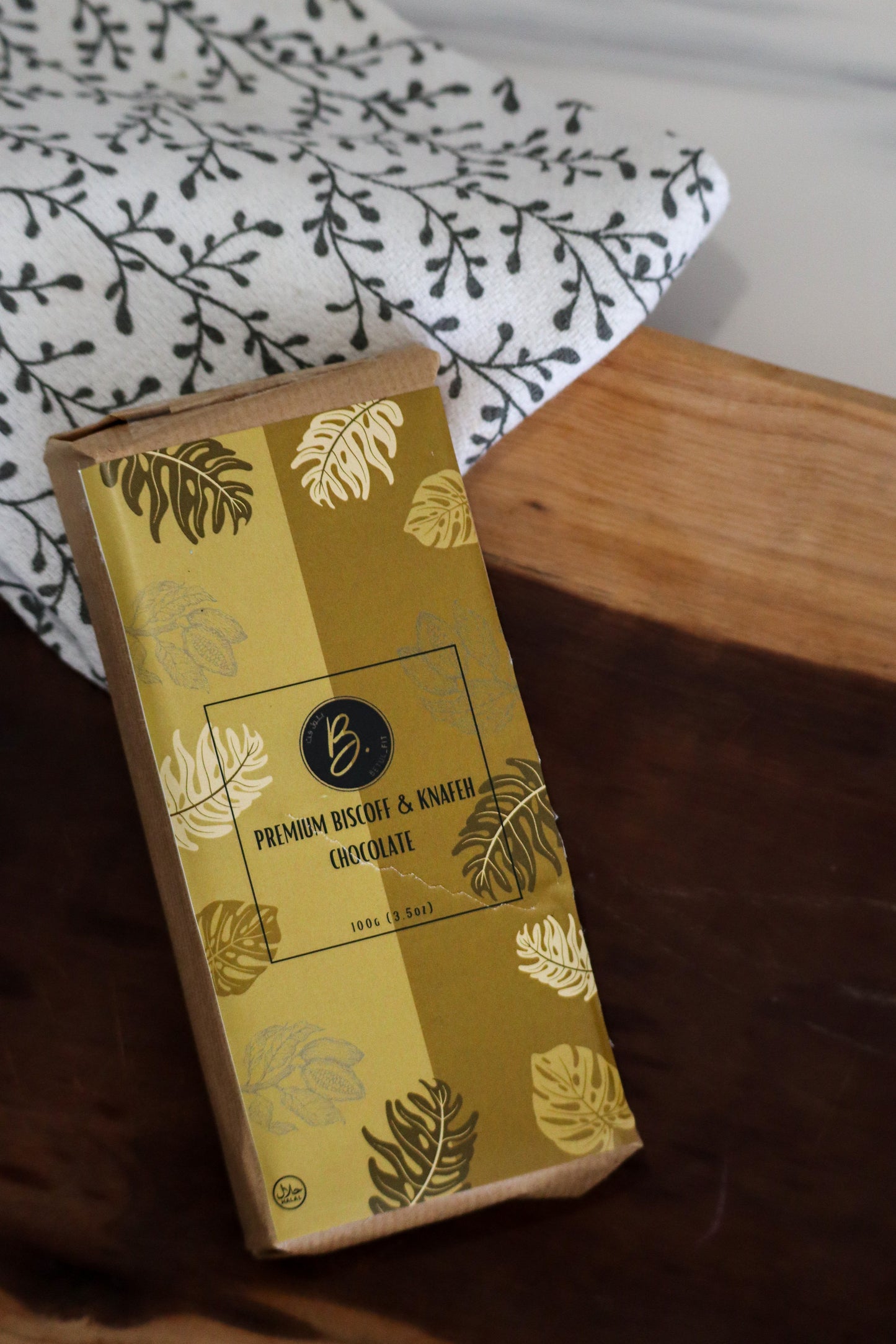 Premium Lotus Biscoff & Knafeh Chocolate Thick Base